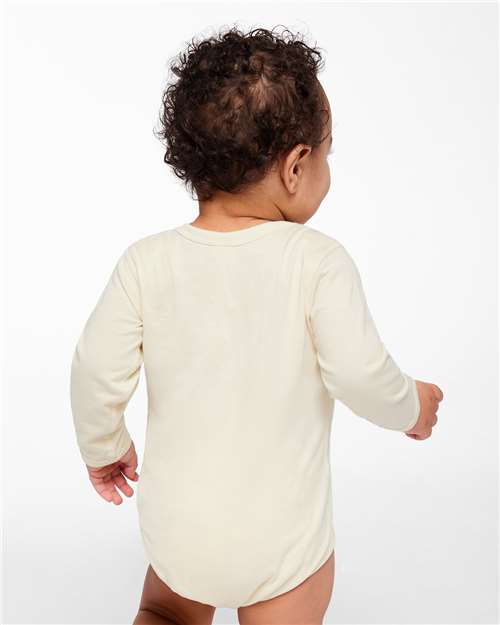 Natural-model Image