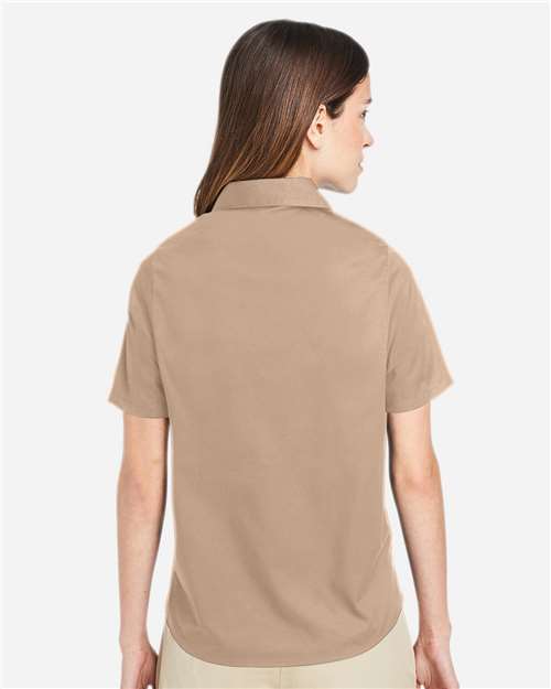 Khaki-model Image