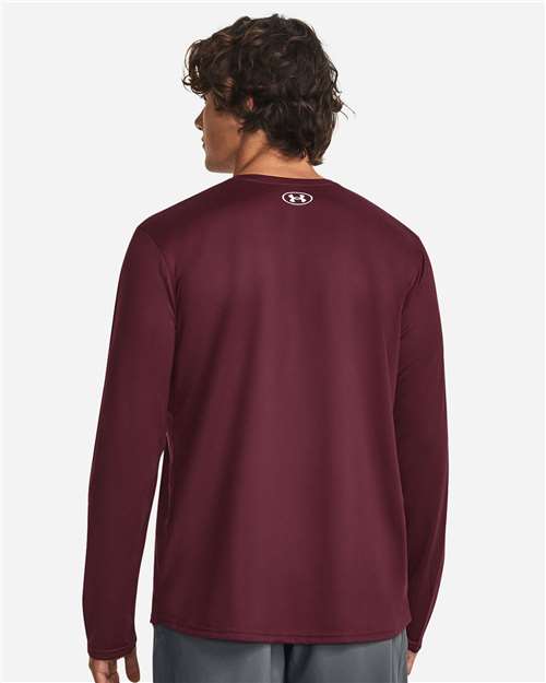 Maroon/ White-model Image