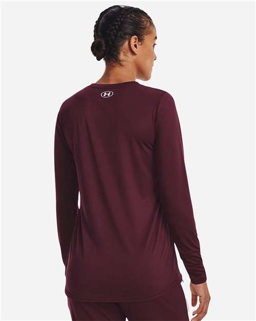 Maroon/ White-model Image