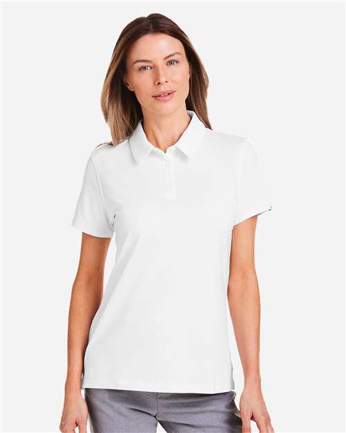 White/ White-model Image