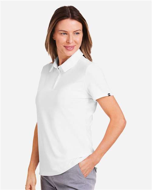 White/ White-model Image