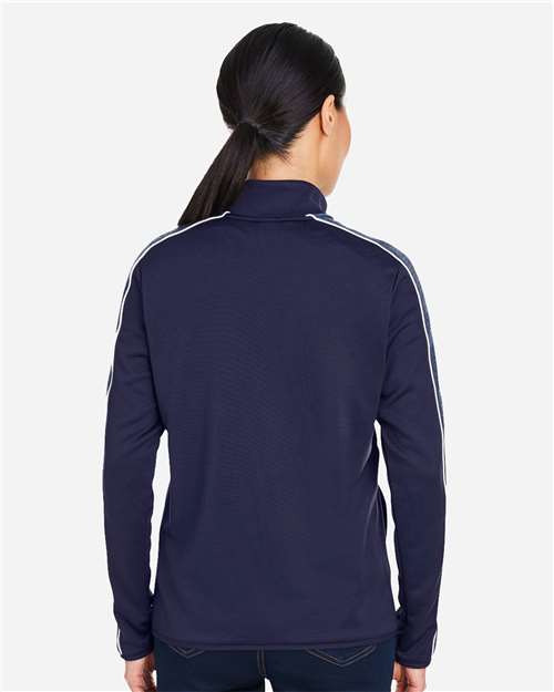 Midnight Navy/ White-model Image