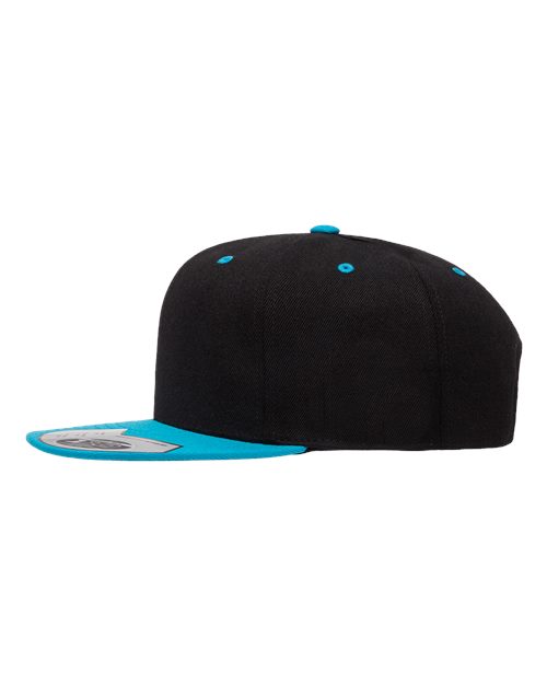 Black/ Teal-model Image