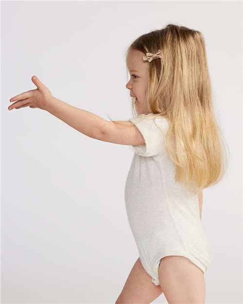 Natural Heather-model Image