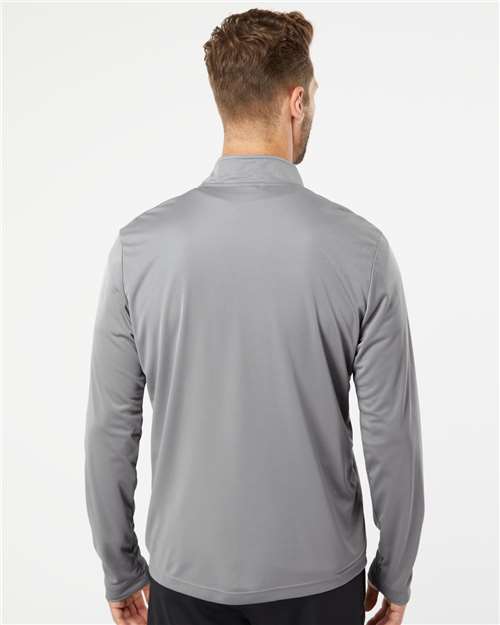 Grey Three-model Image