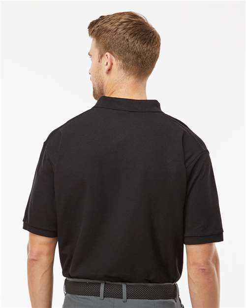 Fine Black-model Image