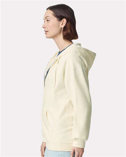 Off White-model Image