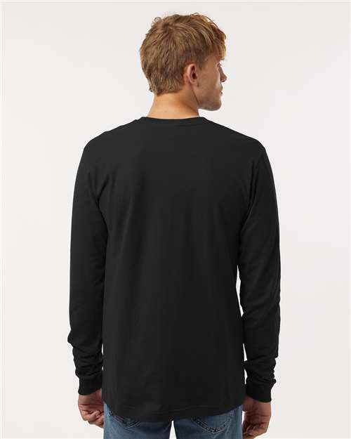 Fine Black-model Image