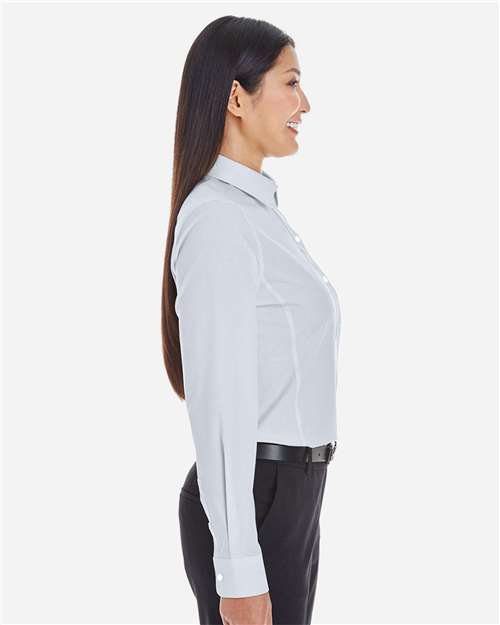 Silver/ White-model Image