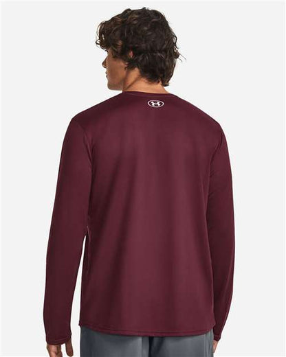 Maroon/ White-model Image