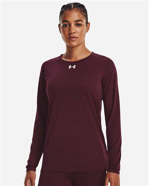 Maroon/ White-model Image