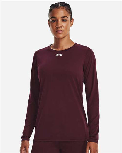 Maroon/ White-model Image
