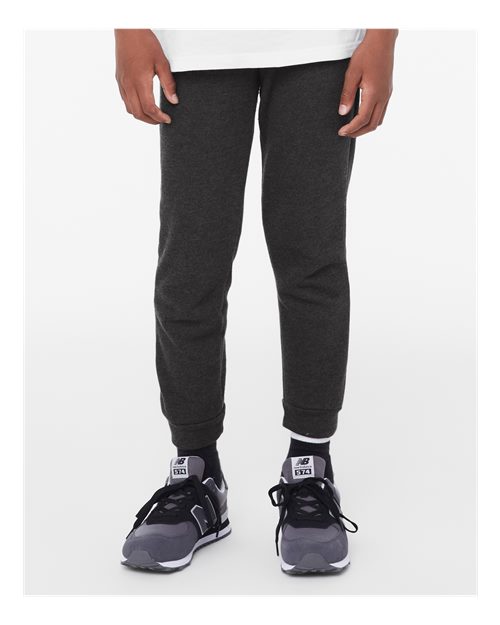 Dark Grey Heather-model Image