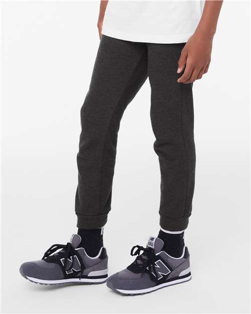 Dark Grey Heather-model Image