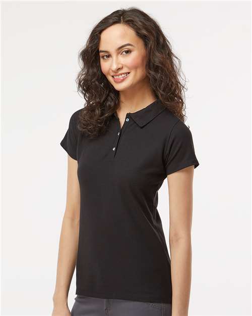 Fine Black-model Image