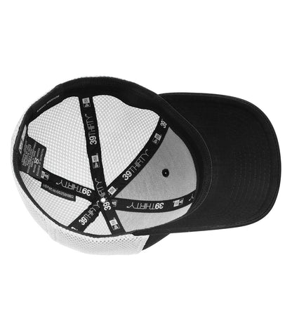 Black/White-model Image